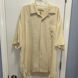 Tommy Bahama 100 percent silk  cream Short Sleeve Shirt size medium